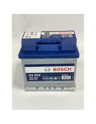 Автомобільний акумулятор BOSCH 52Ah 470A R+ (правий +) (S40 020)